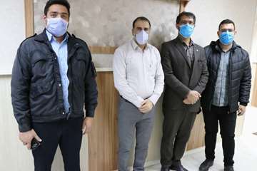 آیین قدردانی از افتخارآفرینان حماسه و ایثار در دوران کرونا ویروس بیمارستان کوثر سمنان99.09.11 